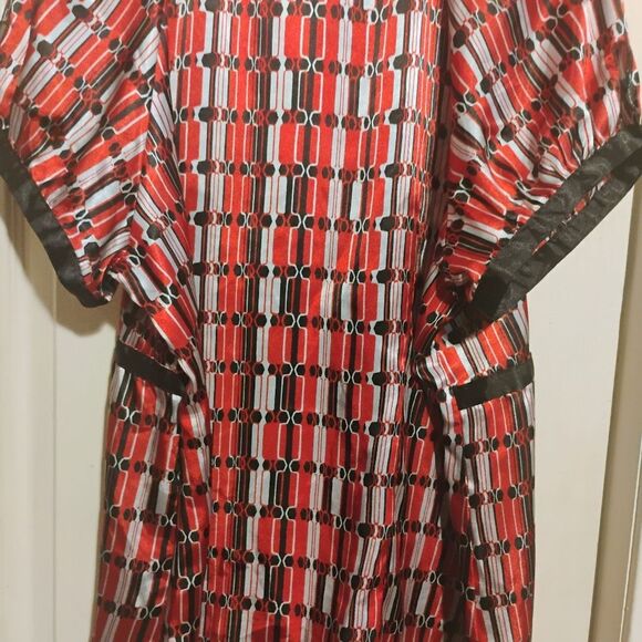 Venezia Red and Black Patterned Blouse - Picture 8 of 12